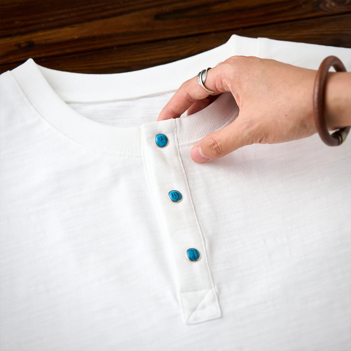 320g　ターコイズ風スナップボタン付きコットンスラブヘンリーTシャツ - Image 9