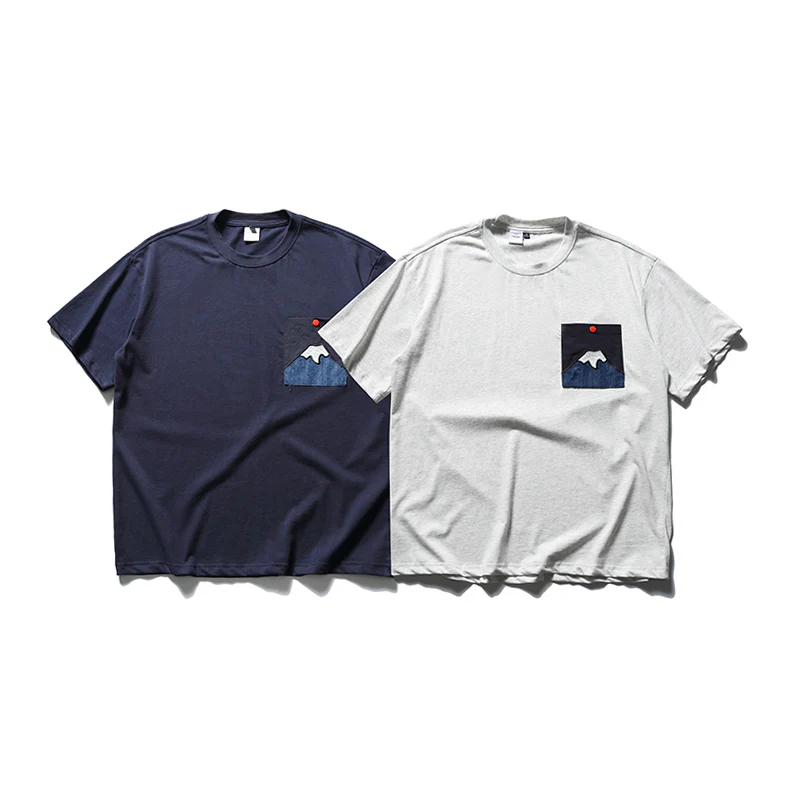 「朝日の富士」パッチポケット付きコットン半袖Tee - Image 5