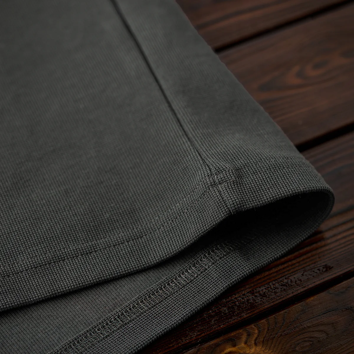 ワンポイントタグ入り 3つボタンワッフルヘンリーネックTシャツ - Image 13