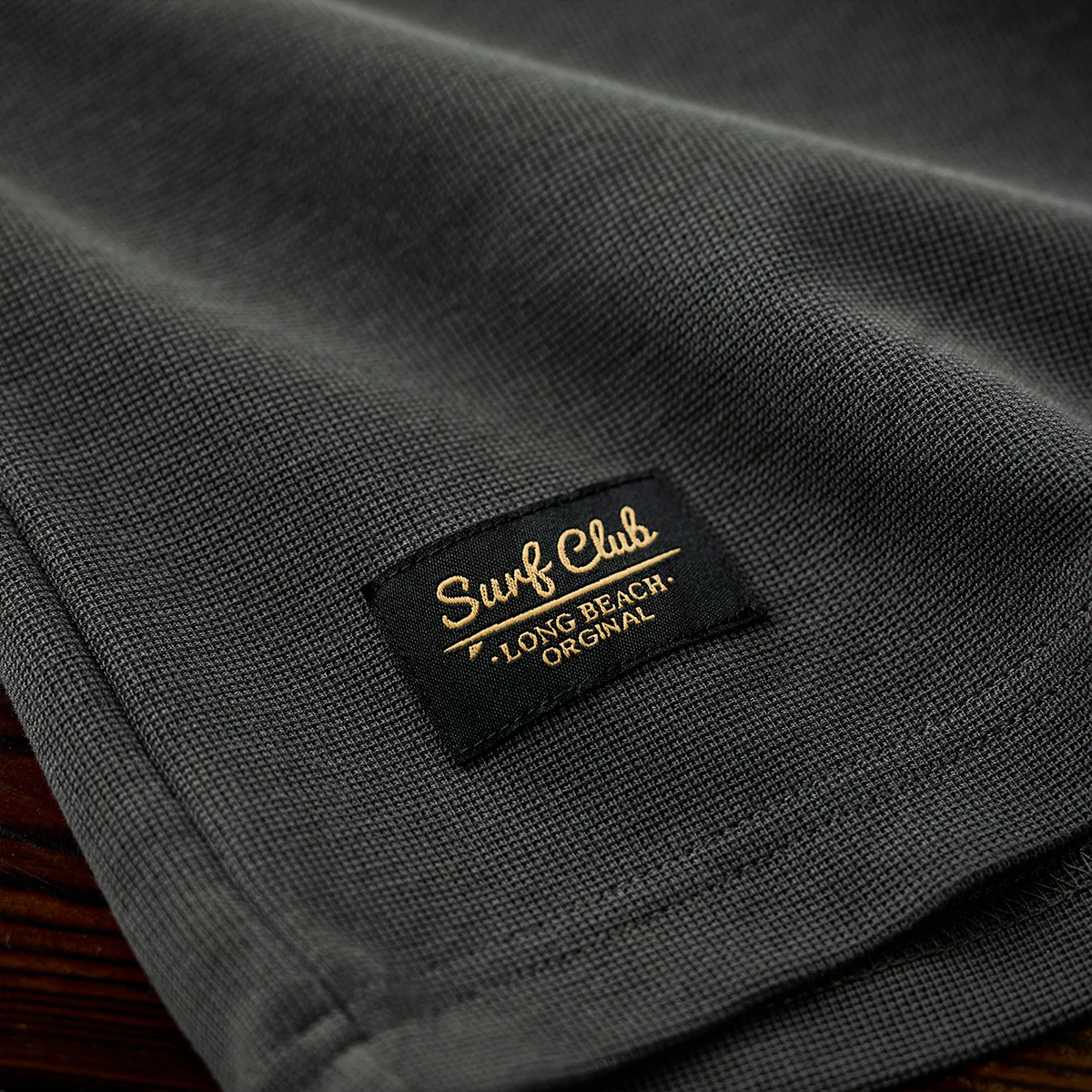 ワンポイントタグ入り 3つボタンワッフルヘンリーネックTシャツ - Image 14