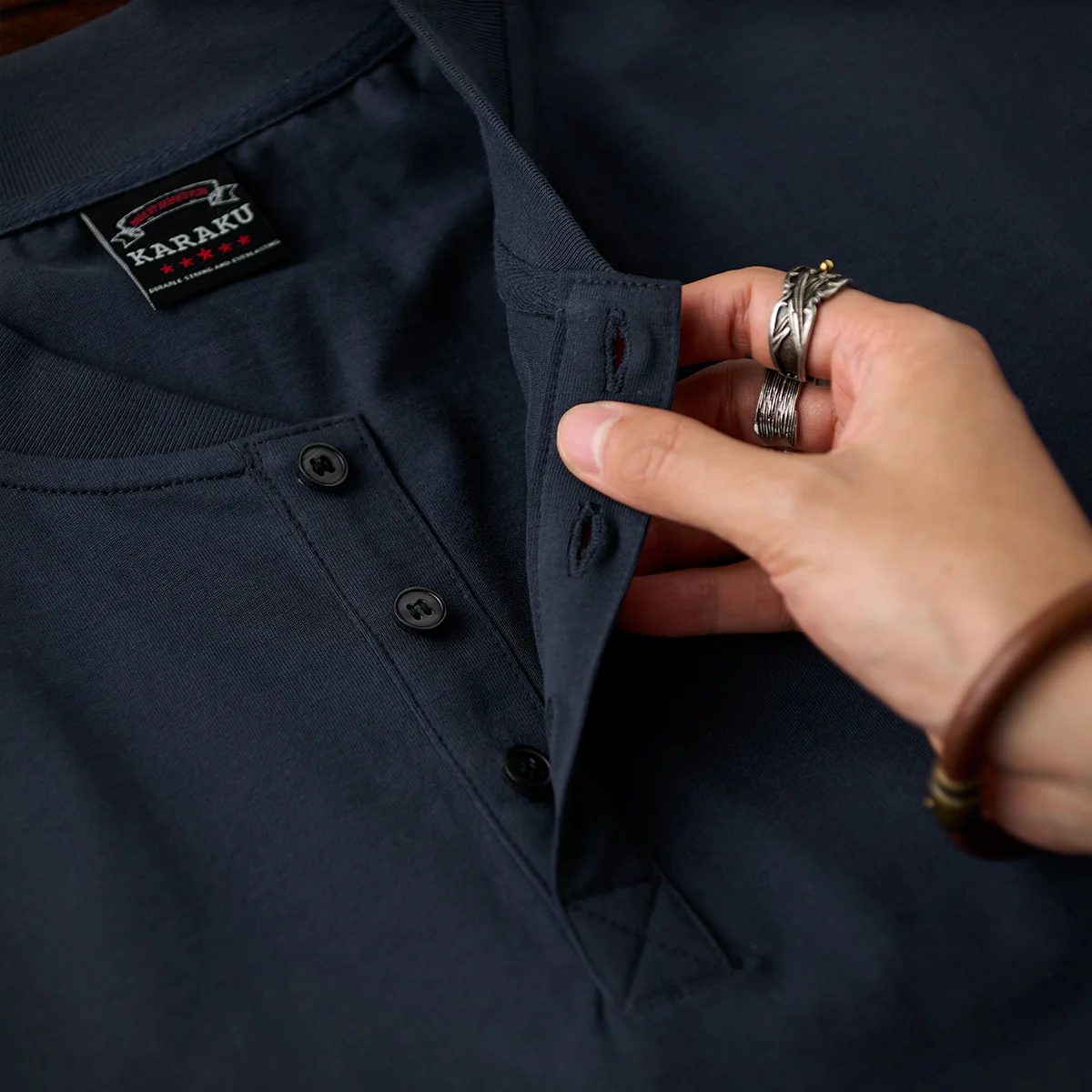 「NAVY」錨プリントコットンヘンリーネックTee - Image 9