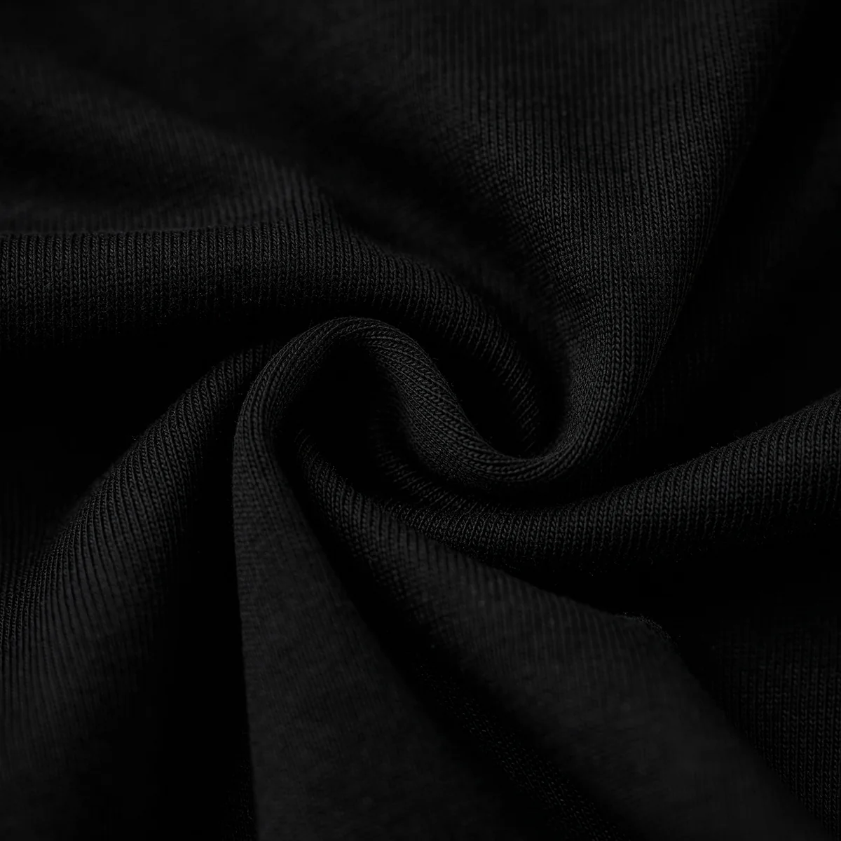 紅白ヒモ付き 「KaraKu」ロゴ刺繡入りブラックコットンTee - Image 16