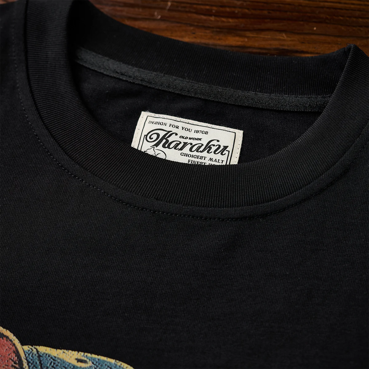 「猫ラッパー」クラックプリント&KaraKu刺繡入りコットンTee - Image 10