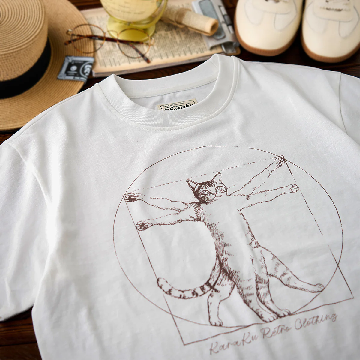 「ウィトルウィウス的にゃん体図」スケッチ風線画コットンTee - Image 4