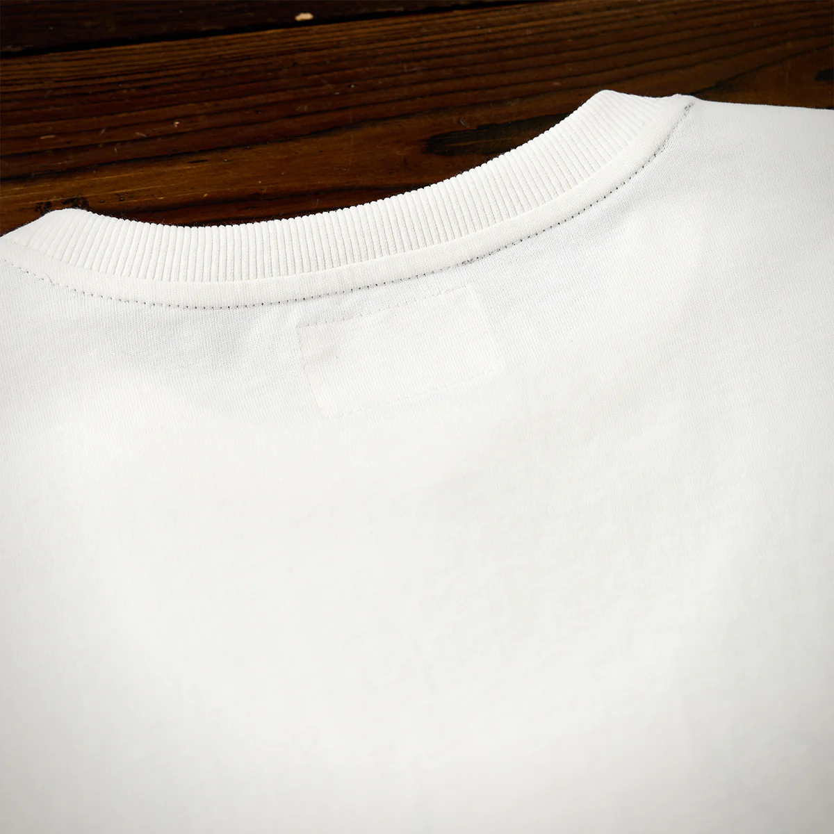 「Thumbs Up Cat」黒猫プリント入りコットンロングTee - Image 12