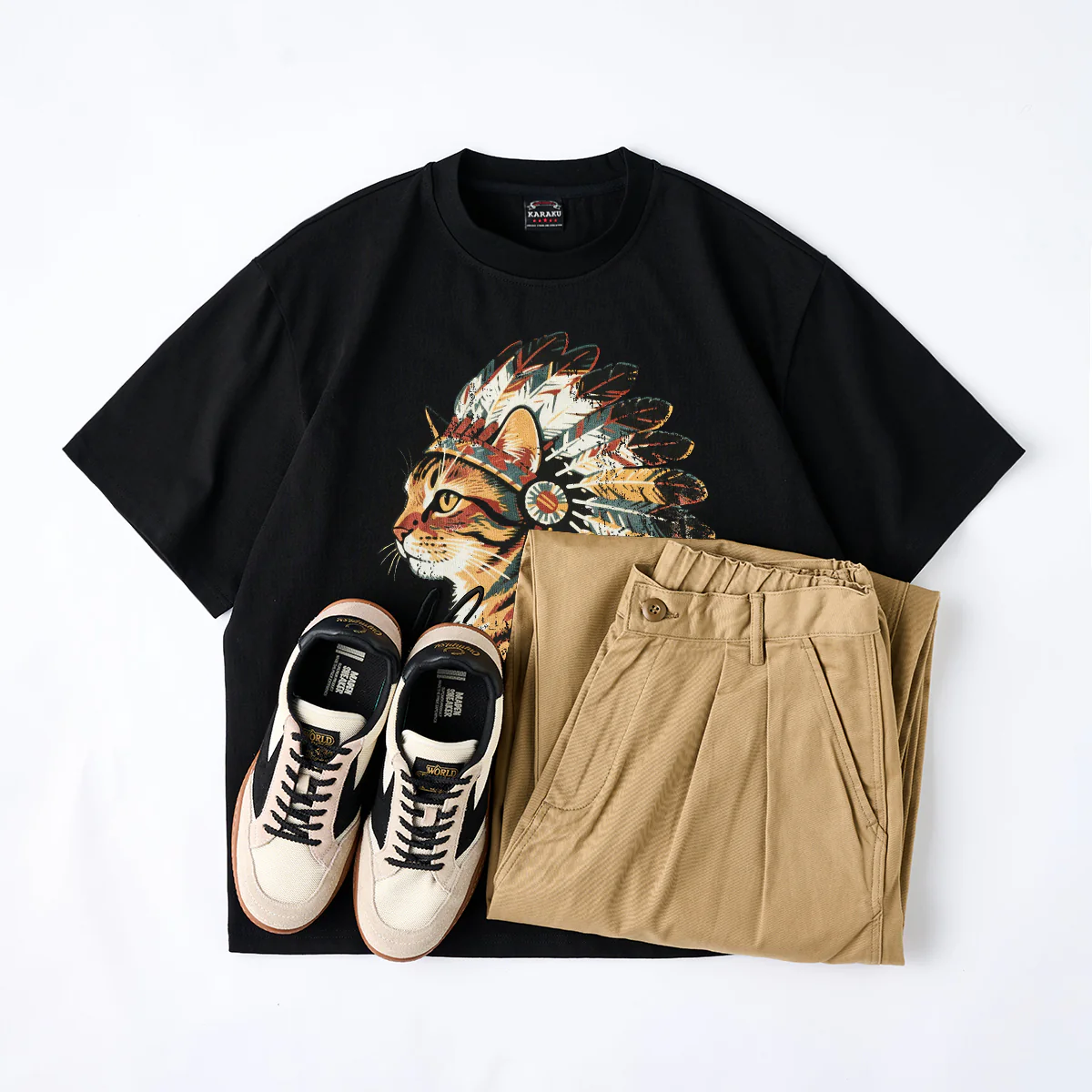 「インディアン酋長猫」プリント&karaku刺繍入りコットンTシャツ - Image 14