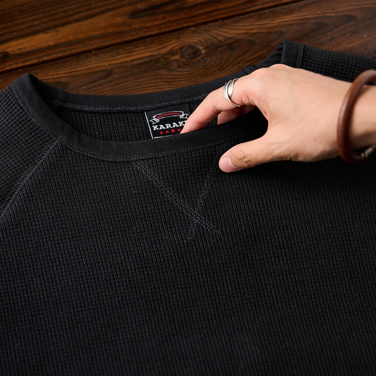 Vガゼット入り ワッフルラグランスリーブロングTシャツ - Image 7