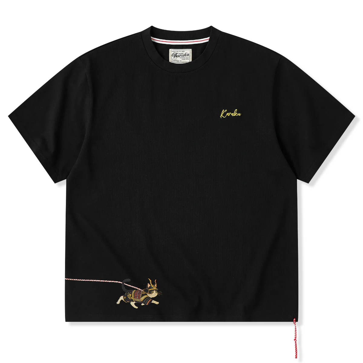 赤ヒモ付き 「猫と相棒武士」前後アシンメトリープリントコットンTシャツ