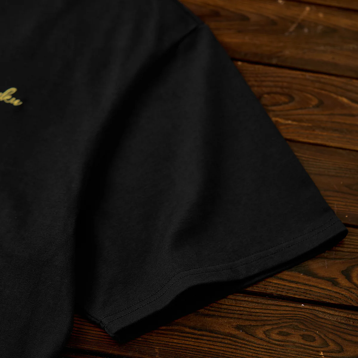赤ヒモ付き 「猫と相棒武士」前後アシンメトリープリントコットンTシャツ - Image 11