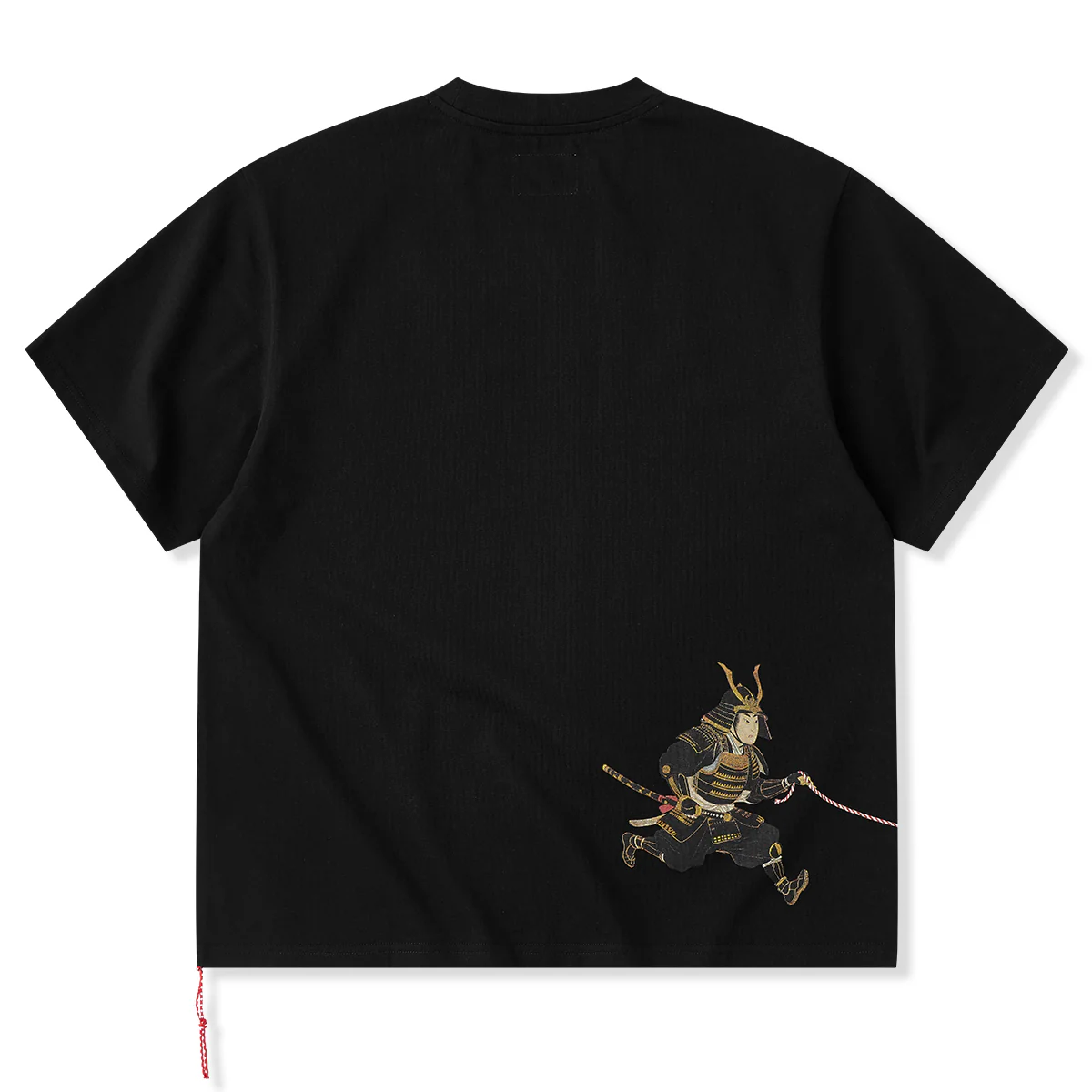 赤ヒモ付き 「猫と相棒武士」前後アシンメトリープリントコットンTシャツ - Image 2