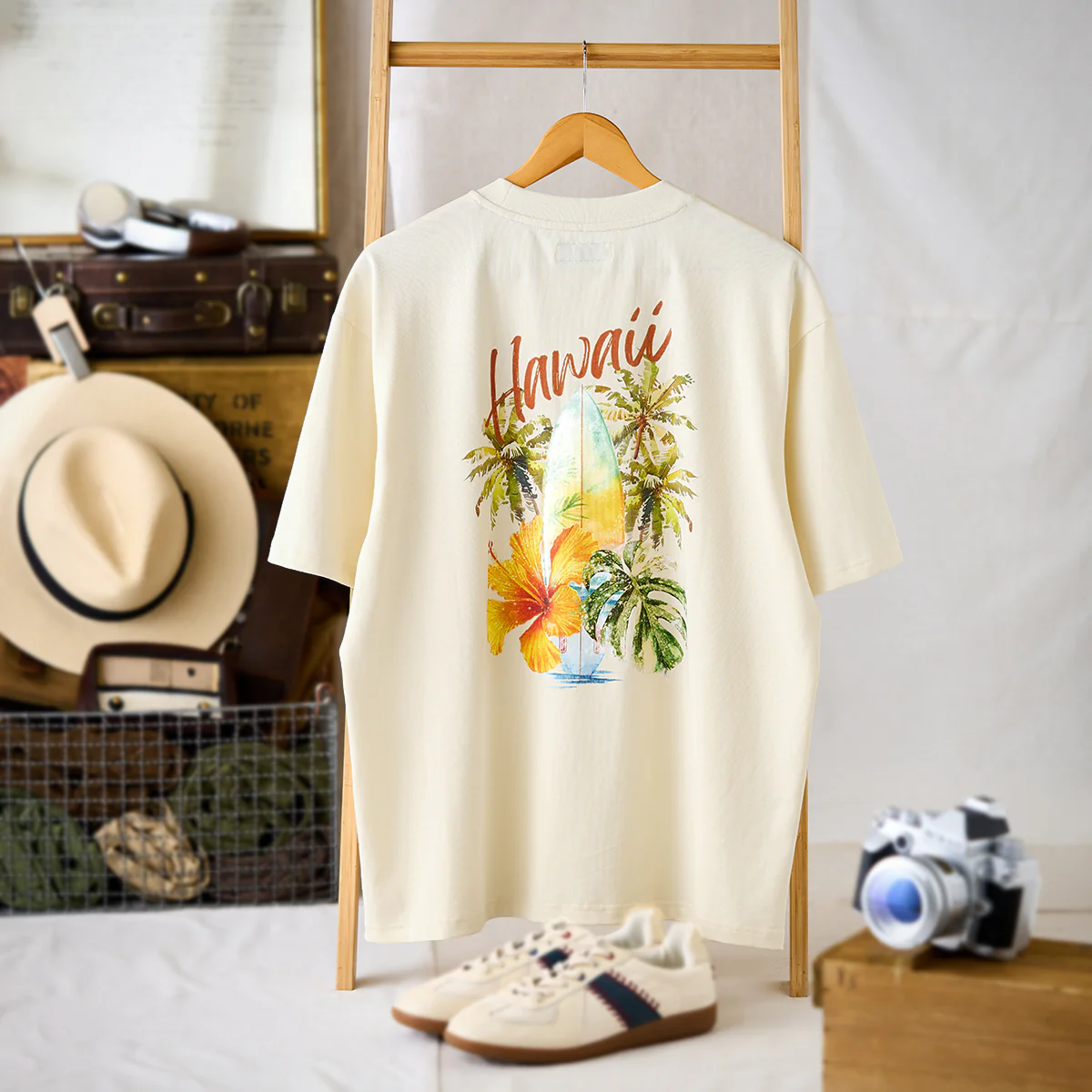 水彩風　ALOHA・トロピカルバックプリントコットンTシャツ - Image 4