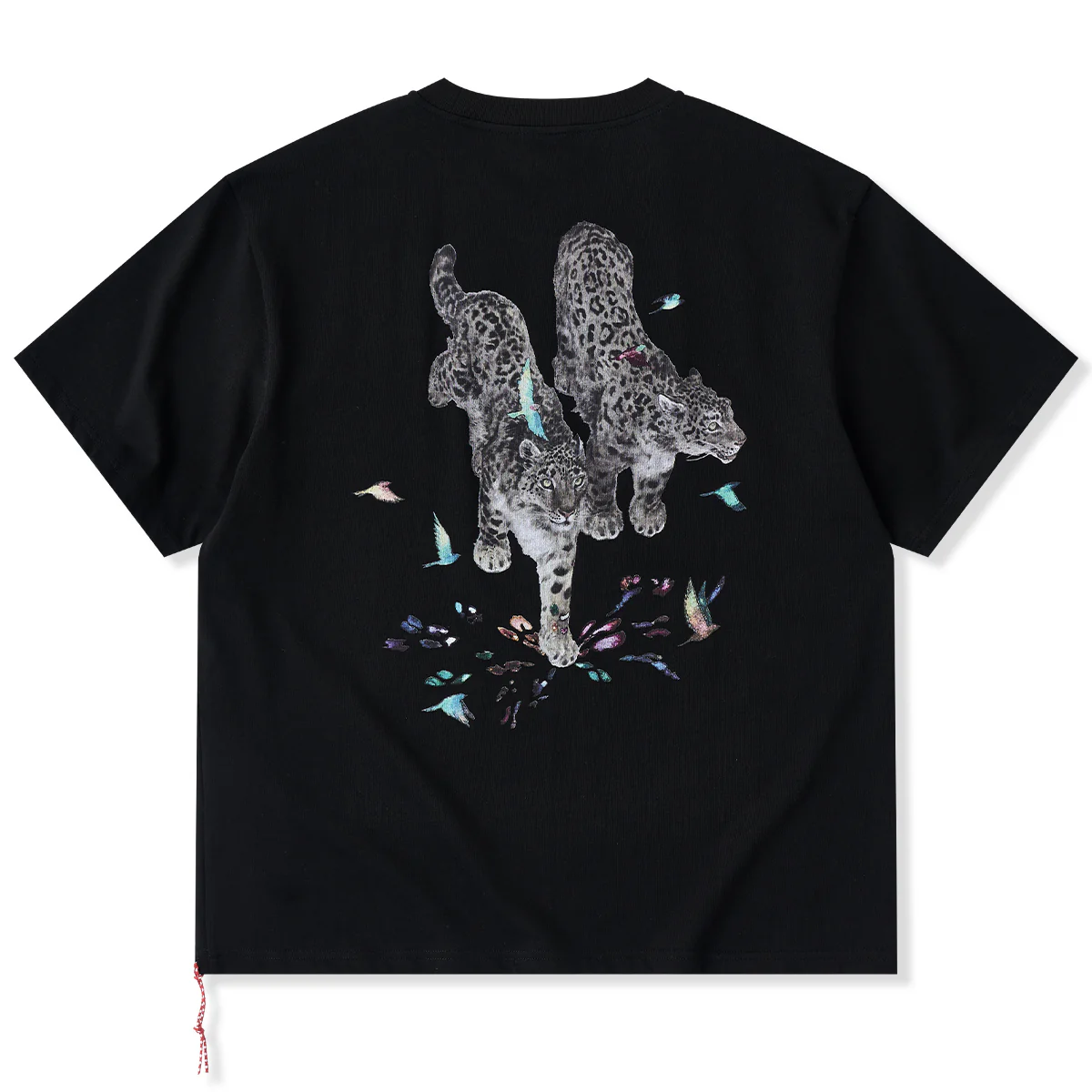 Karaku×川又聡「雪豹・足元に咲く色彩」プリント&Karaku刺繡入りコットンTee
