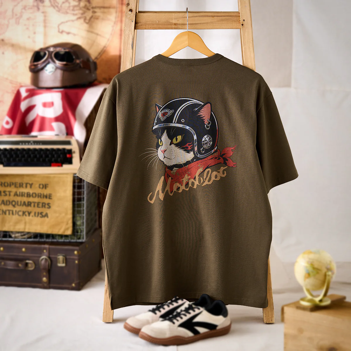 「ヘルメットを被った猫」プリント&KaraKuロゴ刺繡コットンTee 新色追加! - Image 5