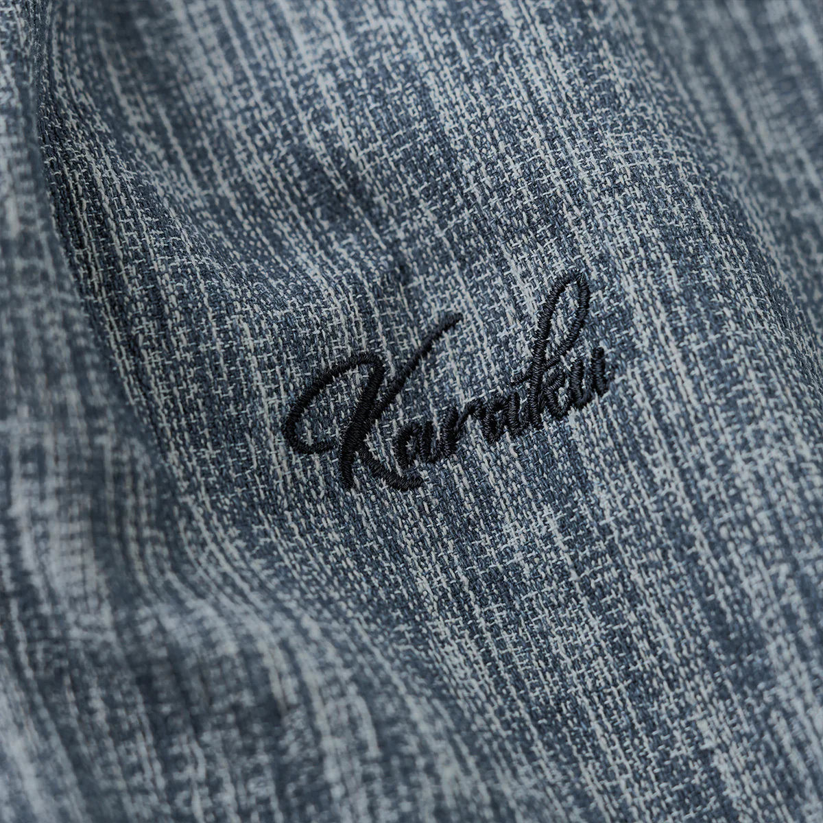 オーダーメイドパール調ボタン付き　「Karaku」刺繍入り先染めワークシャツ - Image 15