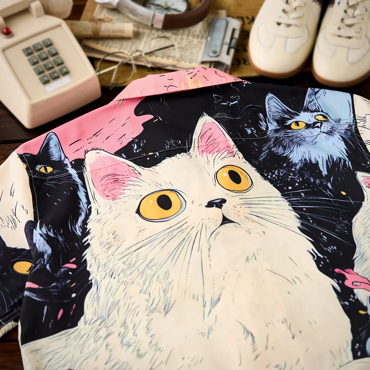 「猫の空想宇宙」前後アシンメトリープリントオープンカラーシャツ - Image 7