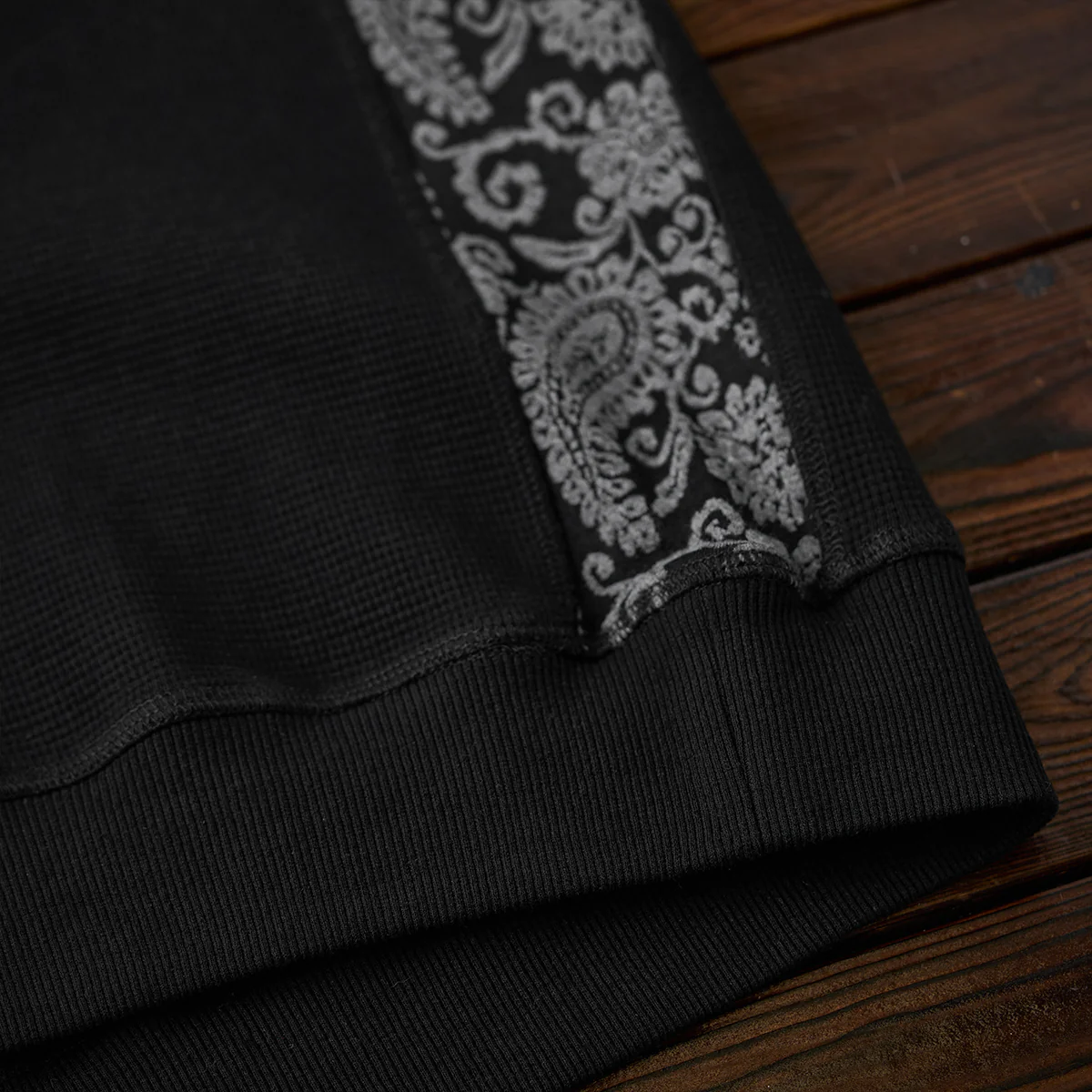 ジャガードペイズリー切替 「KaraKu」刺繡ミニワッフルスウェット - Image 12