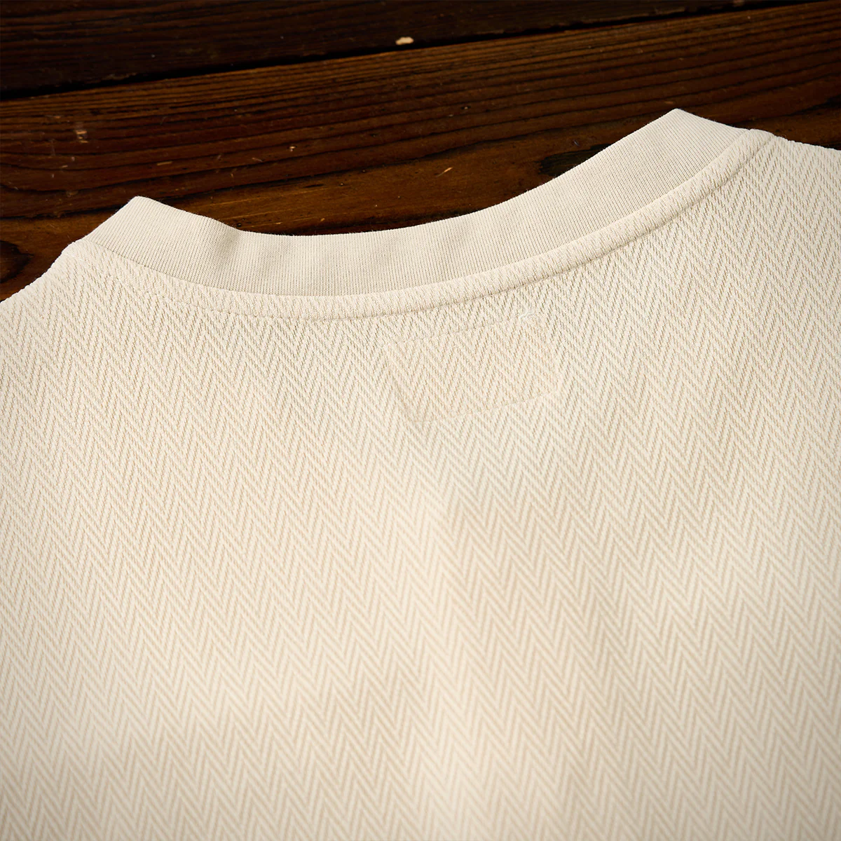 ターコイズ風ボタン付き ヘリンボーンジャガードヘンリーネックTee - Image 10