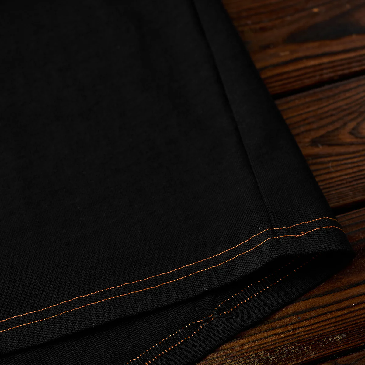 【予約】レトロオレンジステッチ入り 異素材デニムポケット付き半袖コットンTee - Image 8
