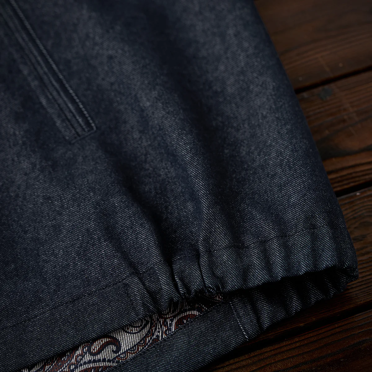 襟・袖裏コーデュロイ　「KaraKu」刺繡入り裏ペイズリー総柄デニムジャケット - Image 11