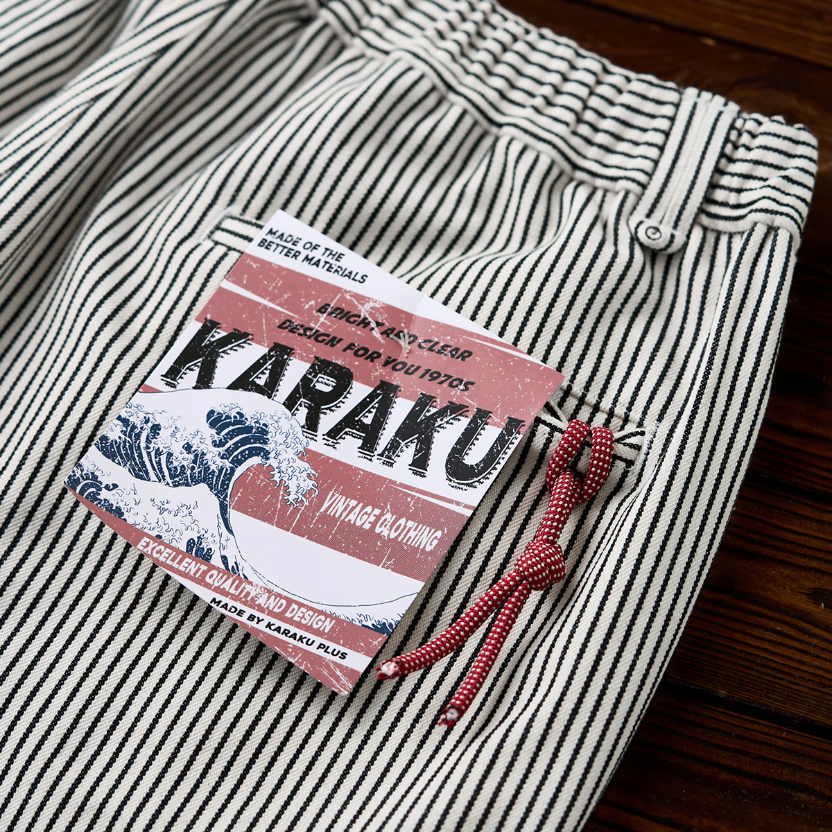 KRK刺繍入り 裾ドローコード付きストライプ柄イージーパンツ - Image 15
