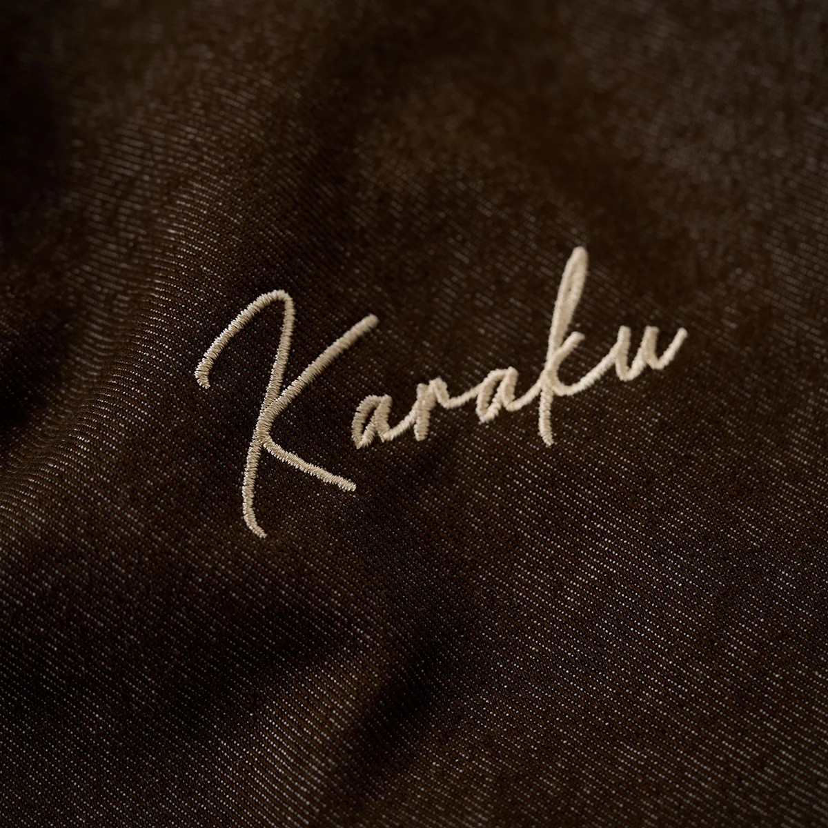 「Karaku」刺繡ロゴ 裏エスニック調柄デニムオープンカラーシャツ - Image 8