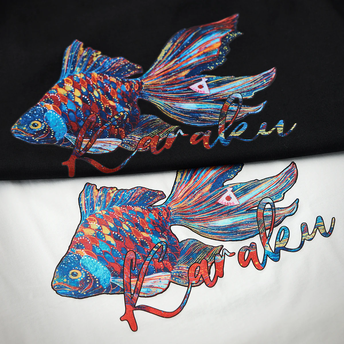 KARAKUｘ彩蘭弥「那須与一Nasuno-Yoichi」プリント＆刺繡入りコットンTee - Image 13