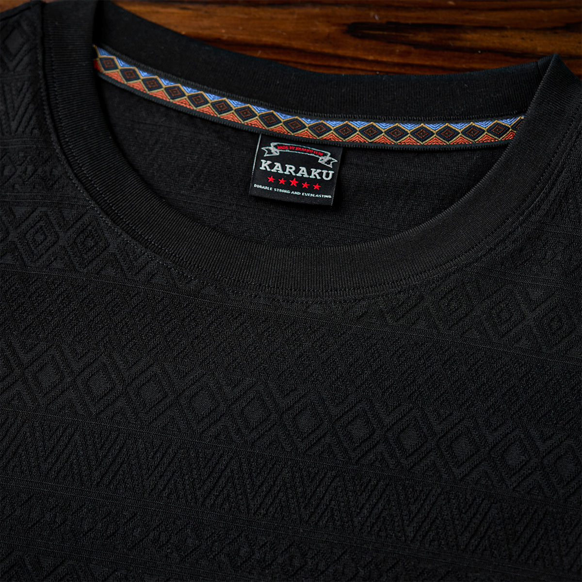 「STAY TRUE」刺繍ワッペン　エスニック調幾何学柄ジャカード織りポケットTee - Image 11