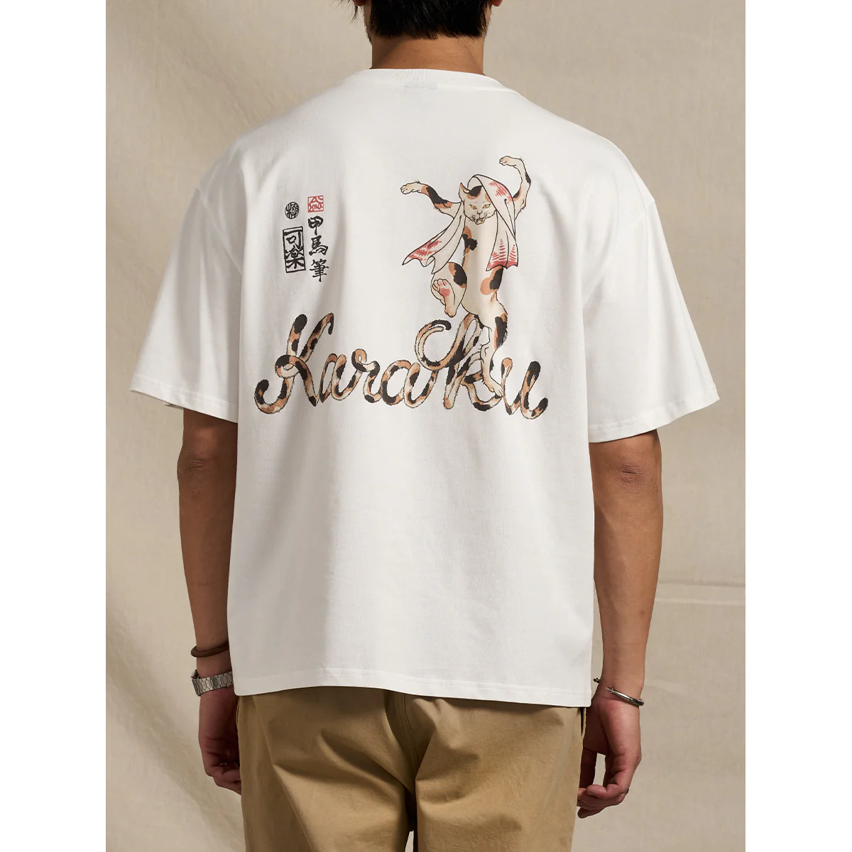 KARAKU×Koma 「異形百物語」踊る化け猫プリント&刺繡入りコットンTee - Image 8