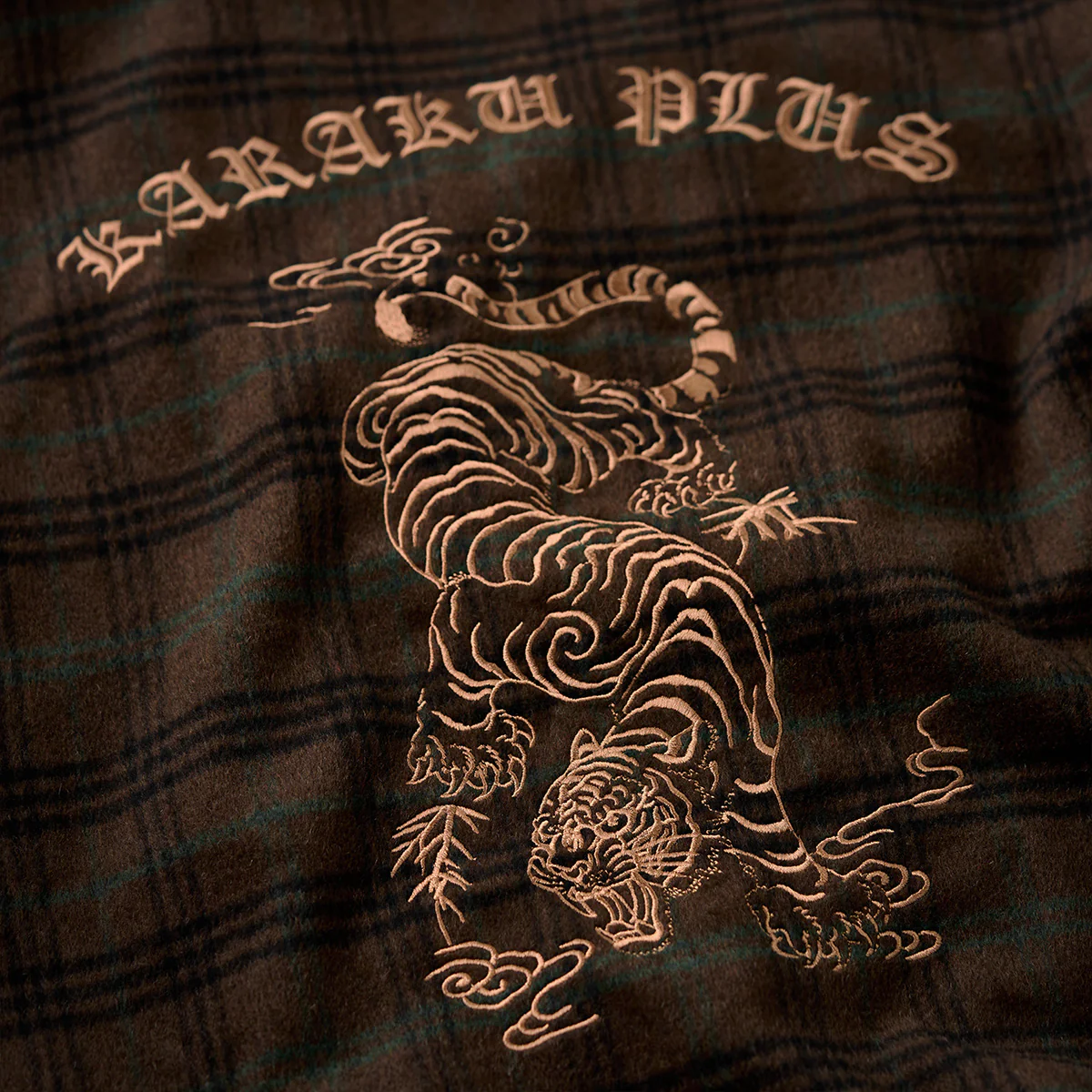 虎刺繡　ウール混ツイードチェック柄ベースボールジャケット - Image 15