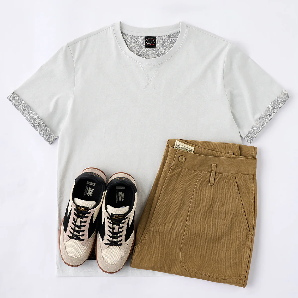Vガゼット入り　無地×ペイズリー柄ボンディング生地半袖Tシャツ - Image 15