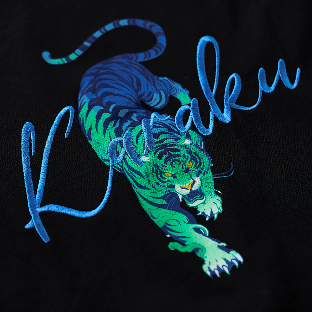 【予約】「光る目をした虎」プリント＆虎・KaraKu刺繡入りコットンTee - Image 8