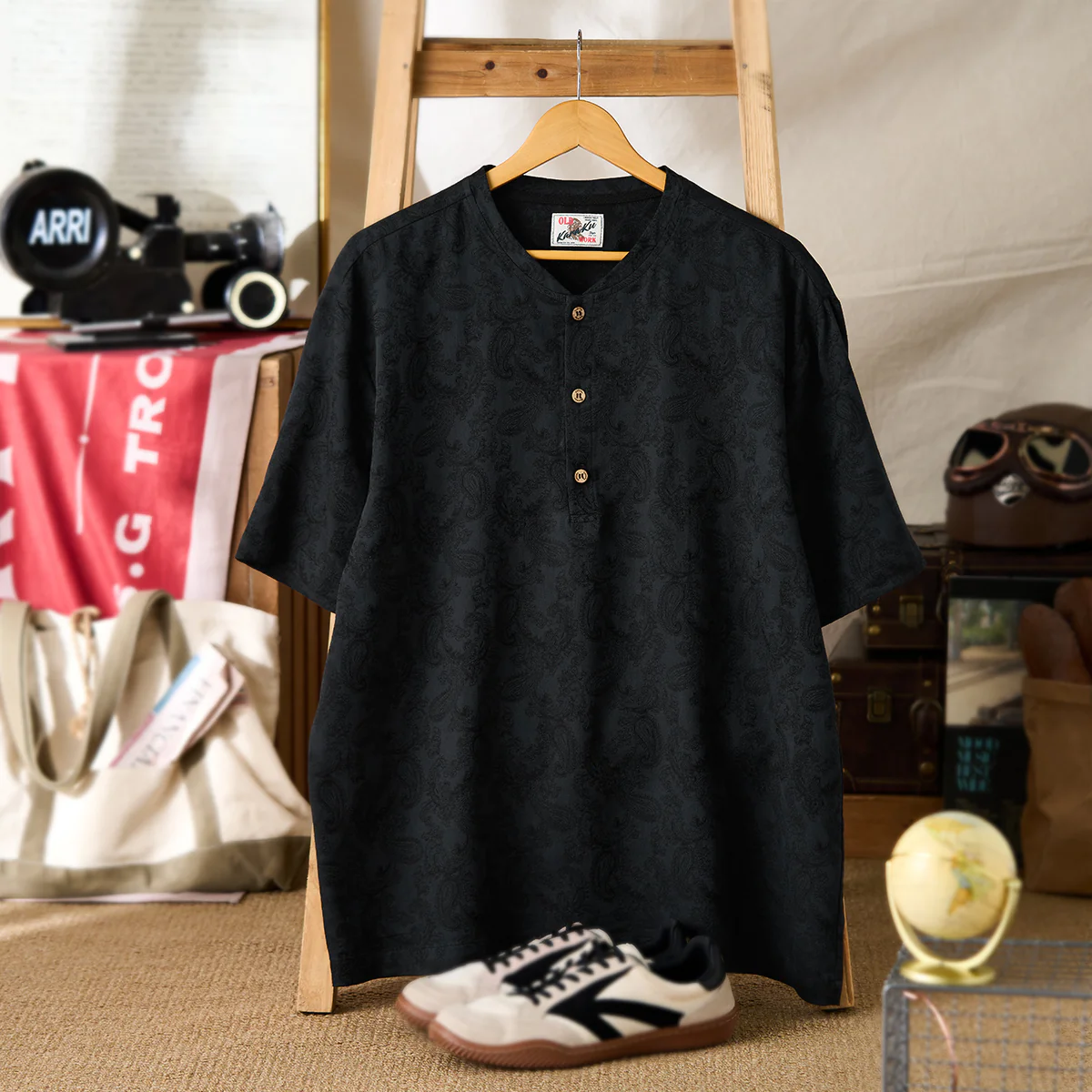 【予約】ウール混　ペイズリー柄ジャカード織りヘンリーネックTシャツ - Image 3