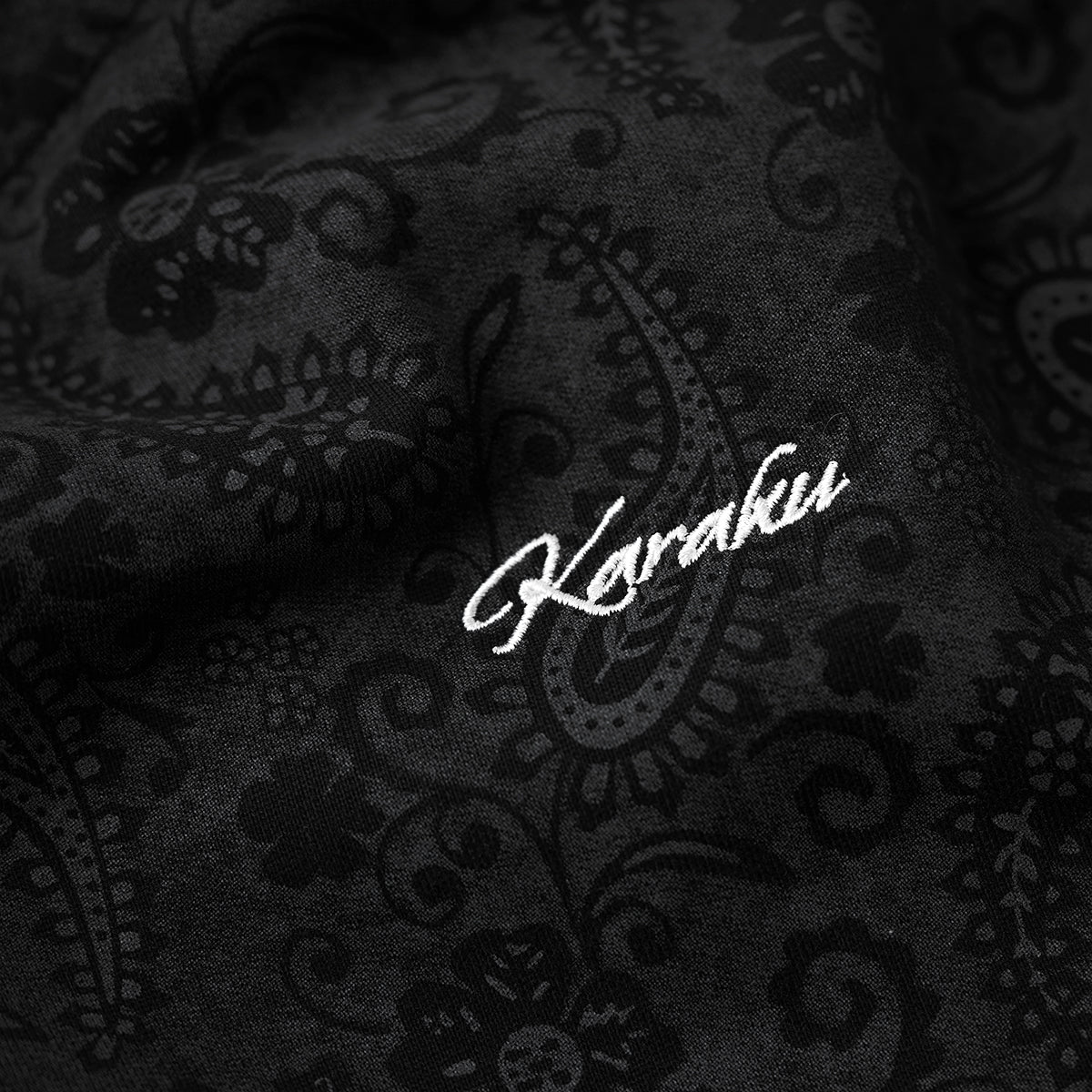 「KaraKu」刺繡ロゴ　ペイズリー総柄コットンフーディー - Image 10