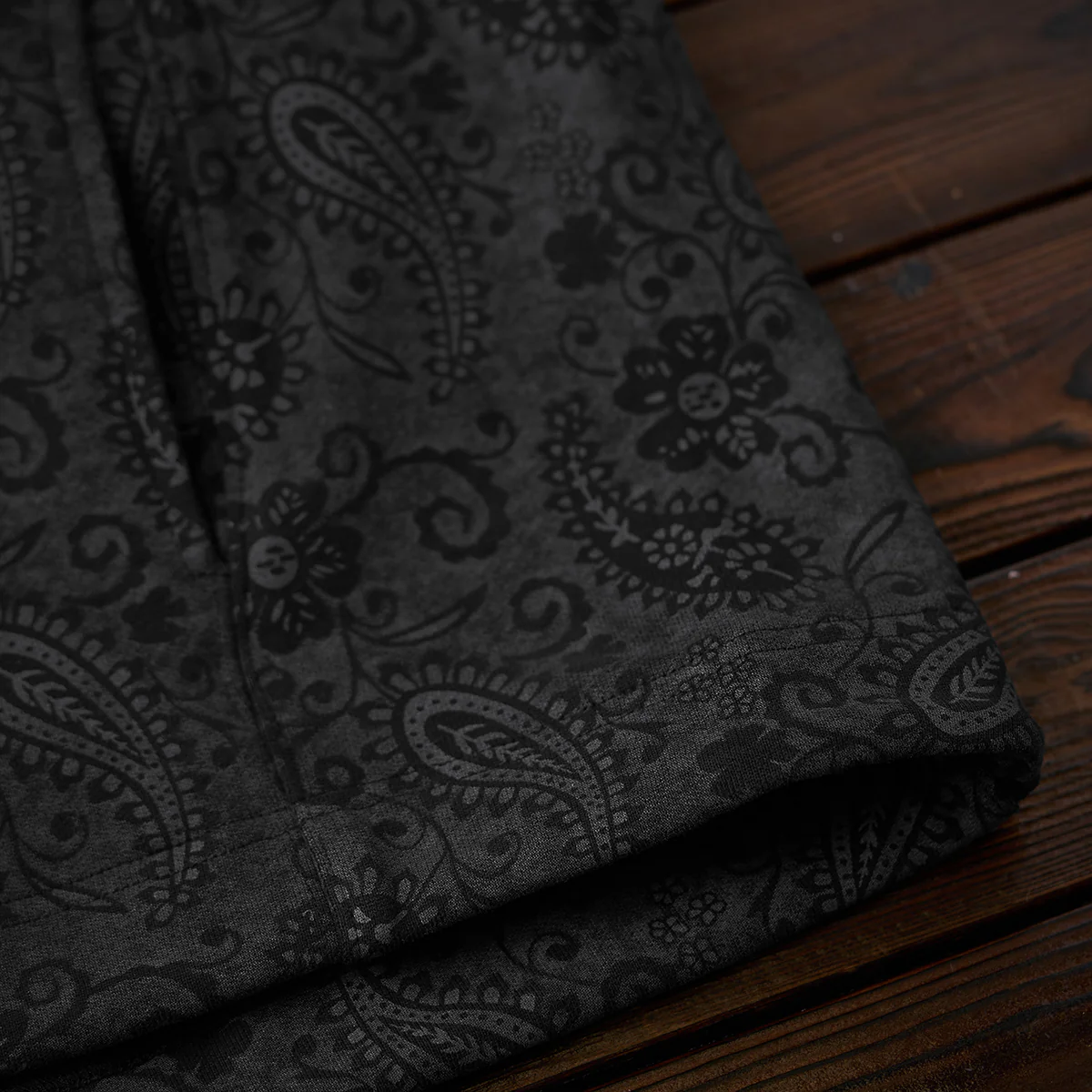 「KaraKu」刺繡ロゴ　ペイズリー総柄コットンフーディー - Image 14