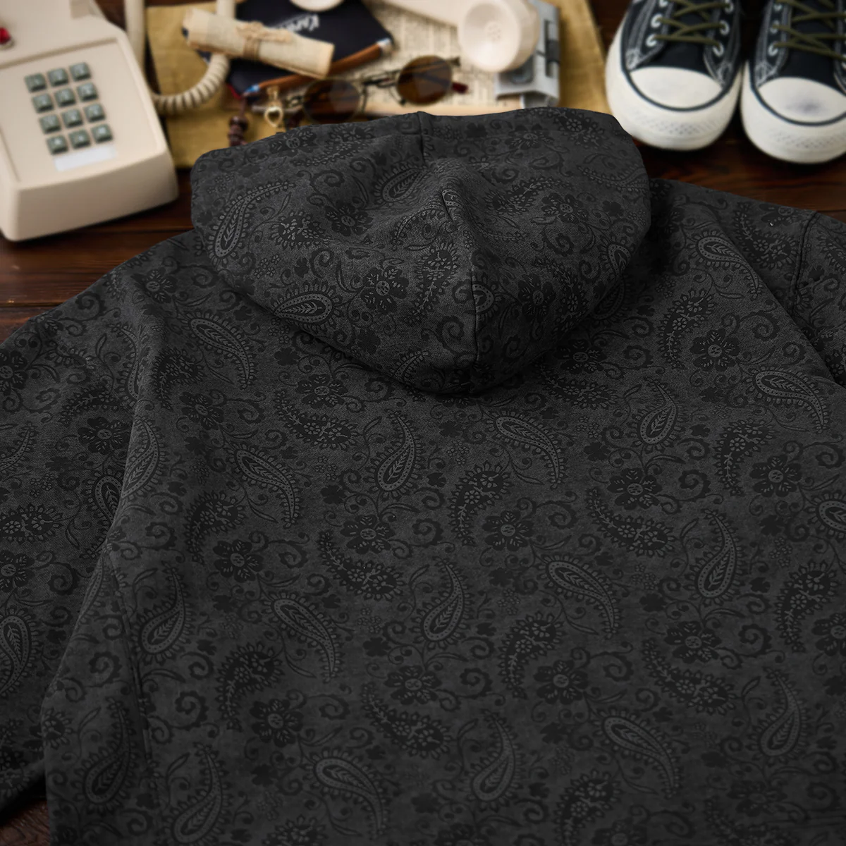 「KaraKu」刺繡ロゴ　ペイズリー総柄コットンフーディー - Image 5