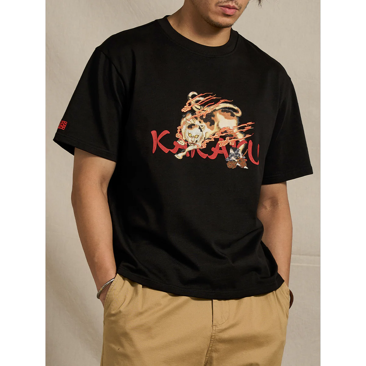 Karaku×Koma 「異形百物語」プリント&刺繍入りコットンTee - Image 6