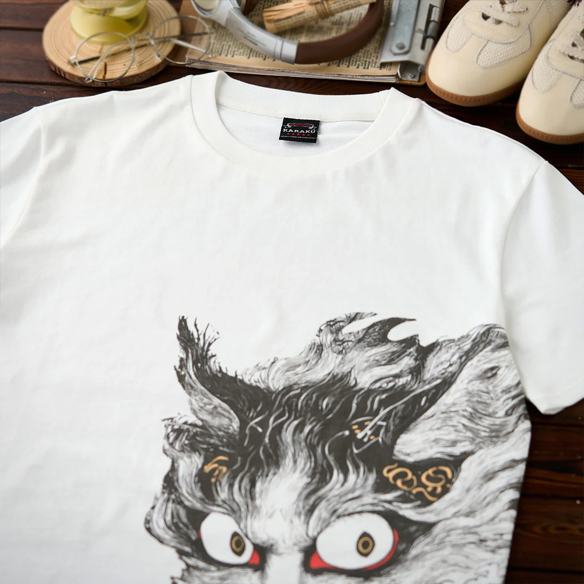 民間伝承「化け猫」浮世絵風プリント入りコットンTee - Image 4